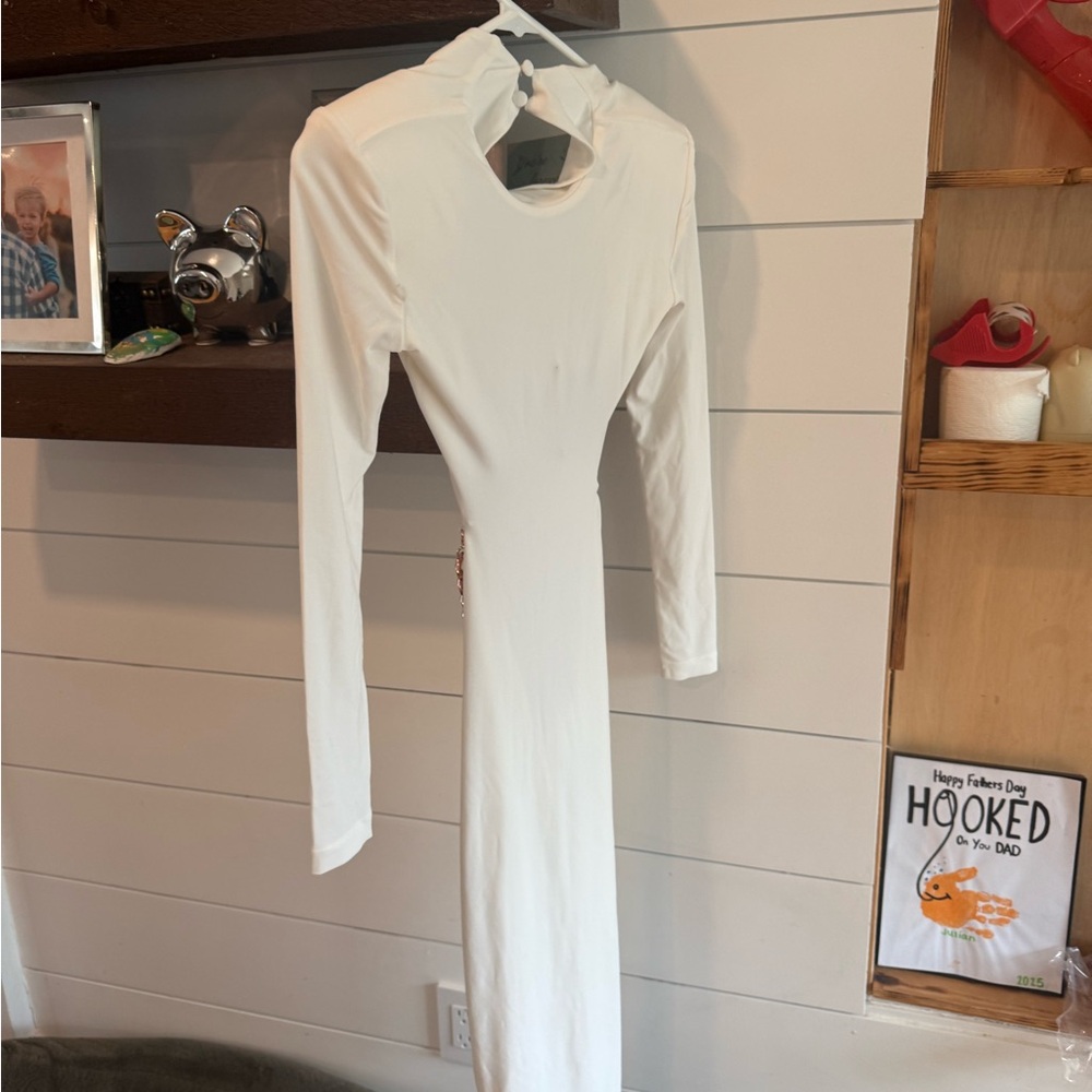 White no back gown gold chain